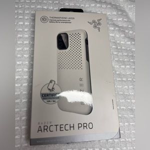 Razer Arctech pro iPhone 6.1 case NEW